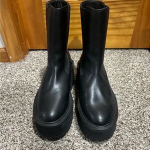 Circus by Sam Edelman Black Platform Chelsea Boots